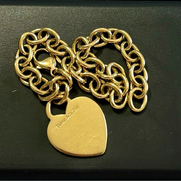 TIFFANY & CO SOLID 18K 18KT GOLD HEART TAG CHARM BRACELET WITH BOX RETAIL=$6700 - Picture 2 of 12